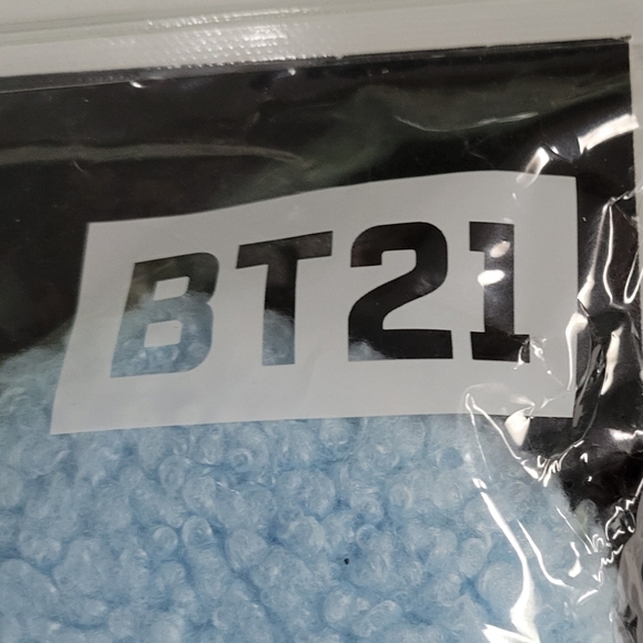 KOYA RM BT21 COIN PURSE NWT - Picture 5 of 9